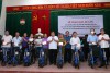 Bộ trưởng Bộ Kế hoạch và Đầu tư Nguyễn Chí Dũng thăm, tặng quà gia đình chính sách, người khuyết tật, nạn nhân da cam