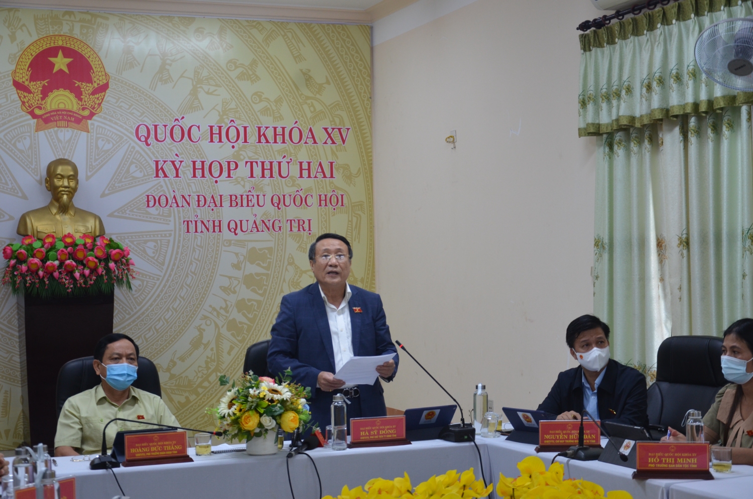 Đại biểu Hà Sỹ Đồng - Đoàn ĐBQH tỉnh Quảng Trị phát biểu tại buổi thảo luận trực tuyến