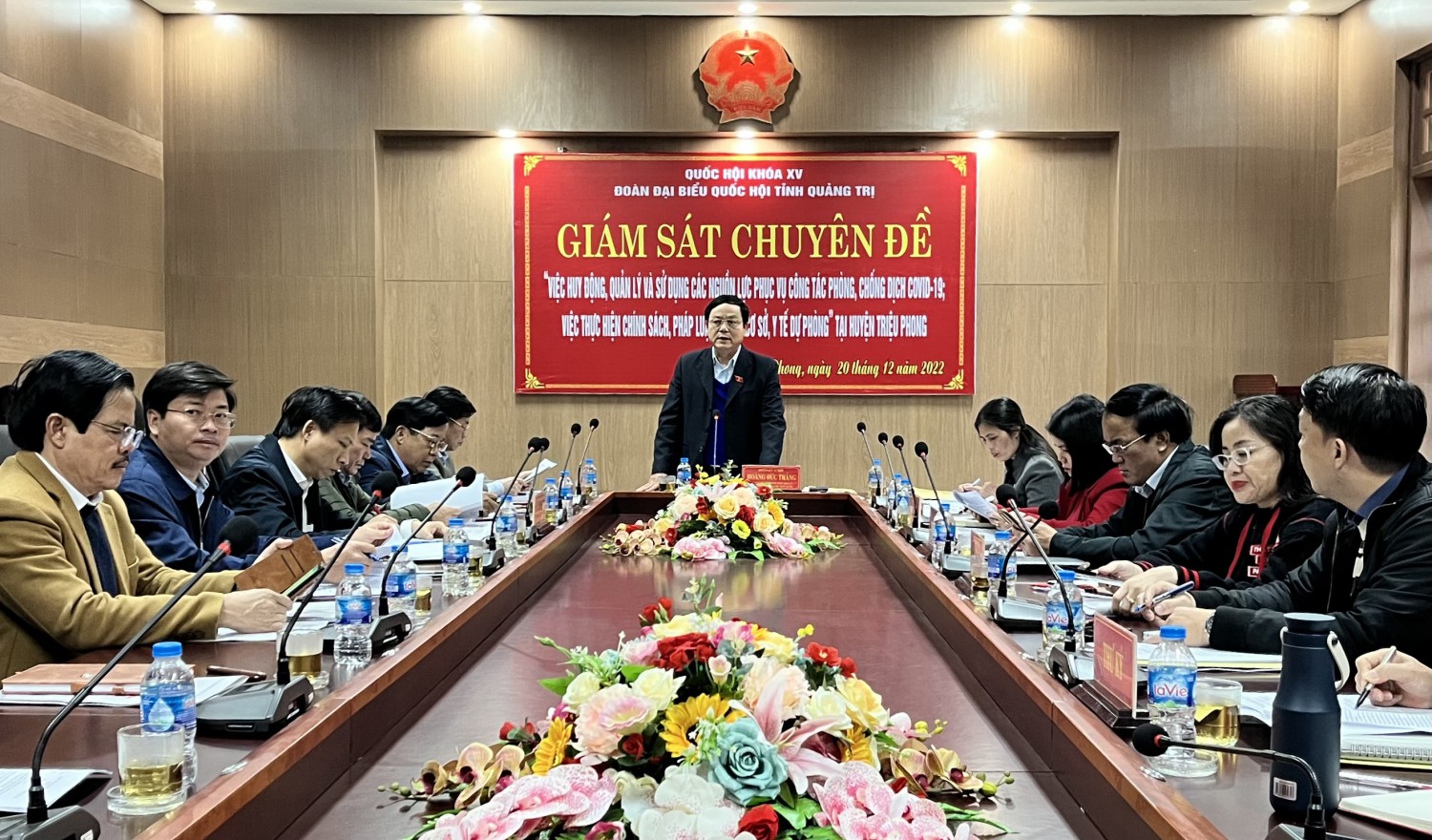 Đoàn giám sát làm việc tại UBND huyện Triệu Phong