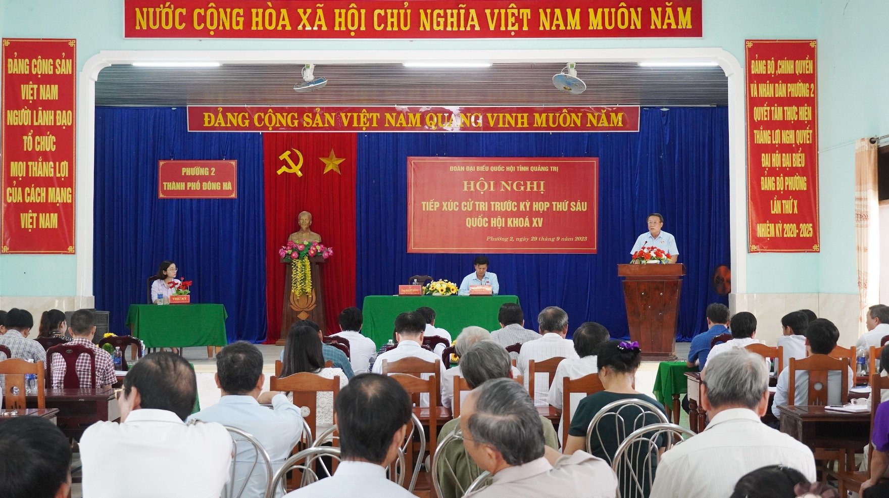 Đoàn ĐBQH tỉnh tiếp xúc cử tri trước kỳ họp thứ 6, Quốc hội khóa XV tại phường 2 (thành phố Đông Hà) và xã Triệu An (huyện Triệu Phong)