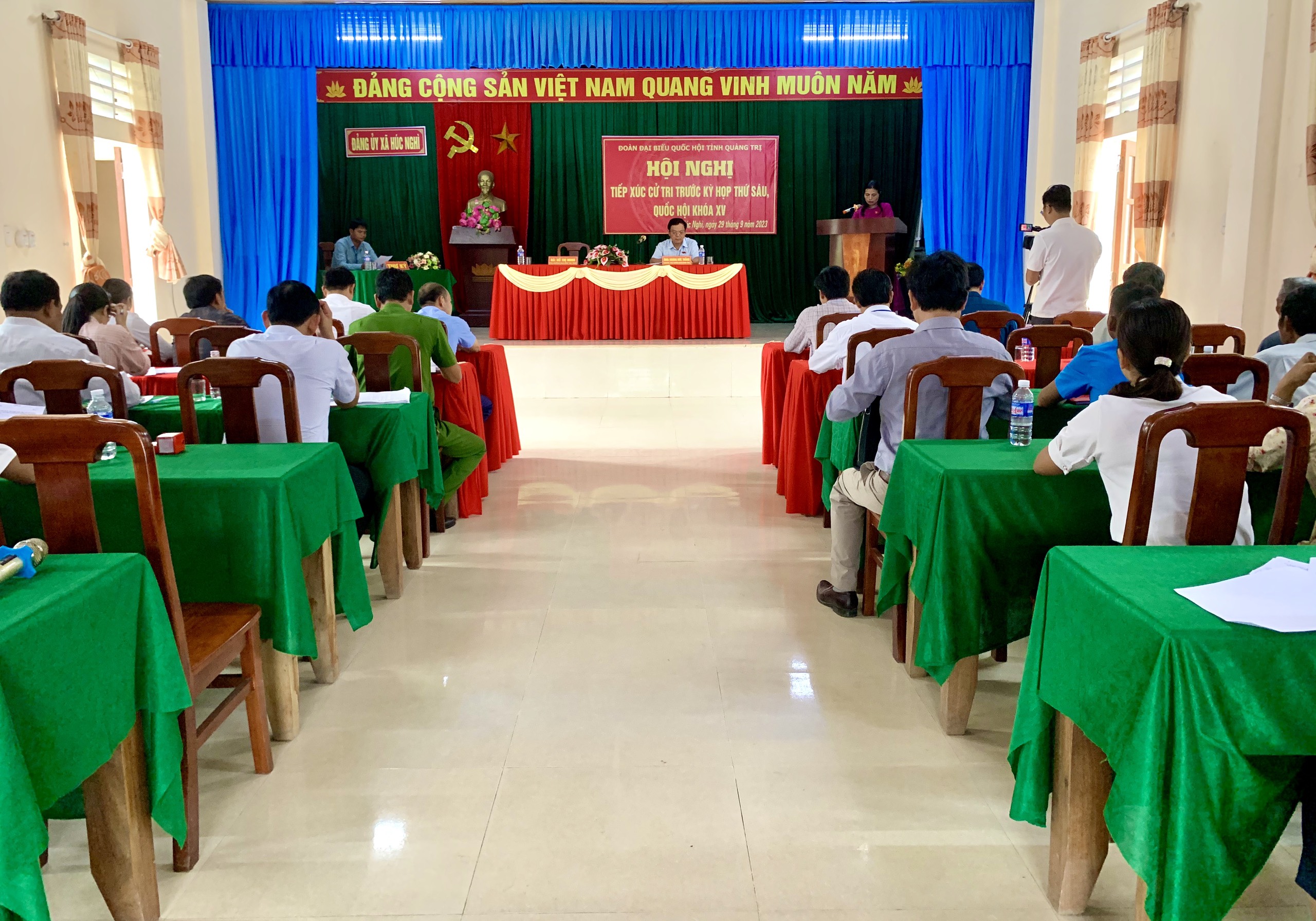 Toàn cảnh Hội nghị tiếp xúc cử tri tại xã Húc Nghì, huyện Đakrông