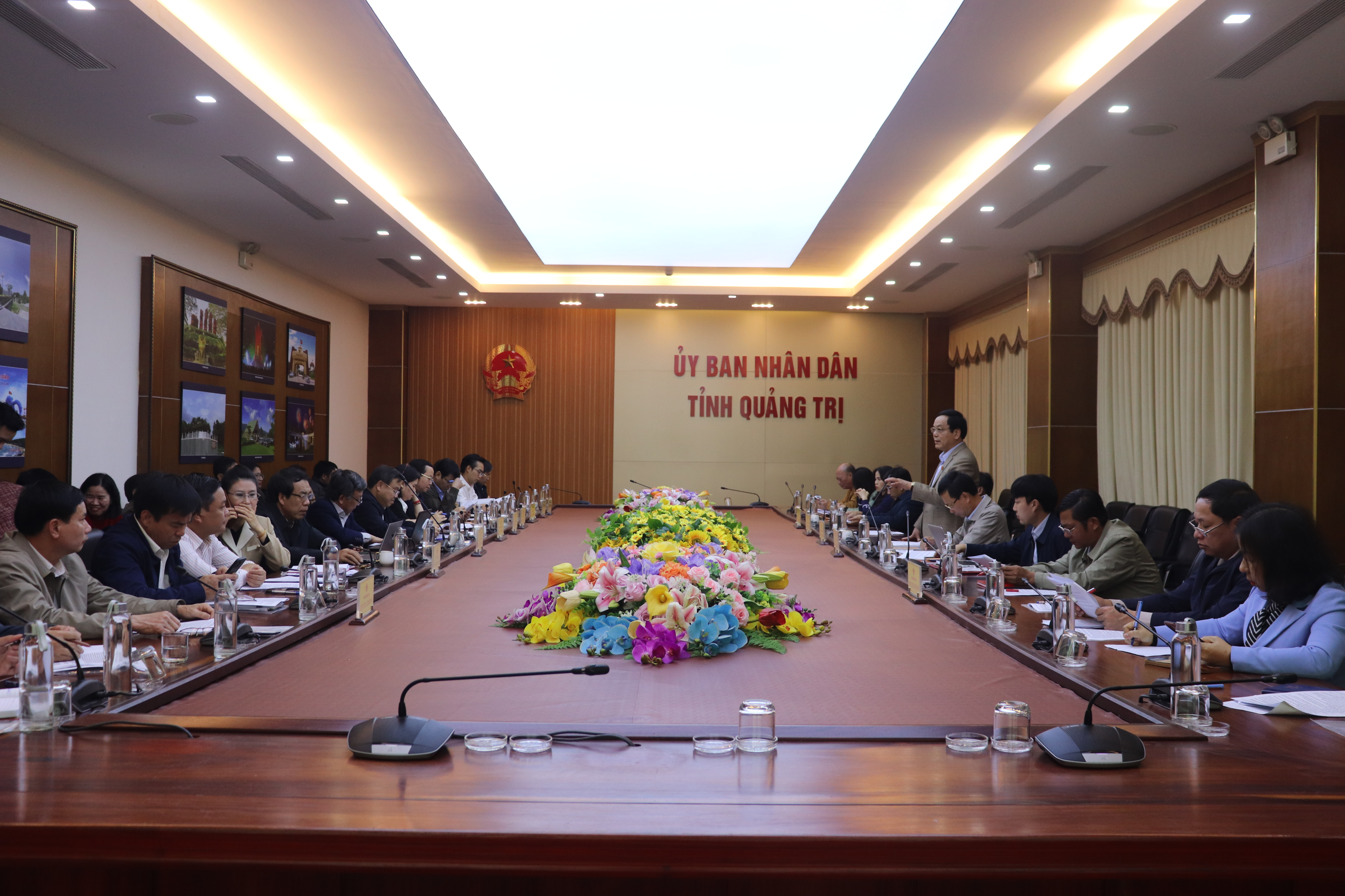 Toàn cảnh phiên làm việc